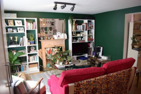 Stylish Cozy Apartment near Trendy Shepherd's Bush, London